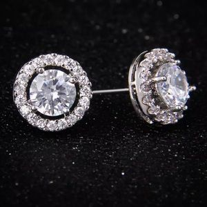New 18 k white gold stud earrings